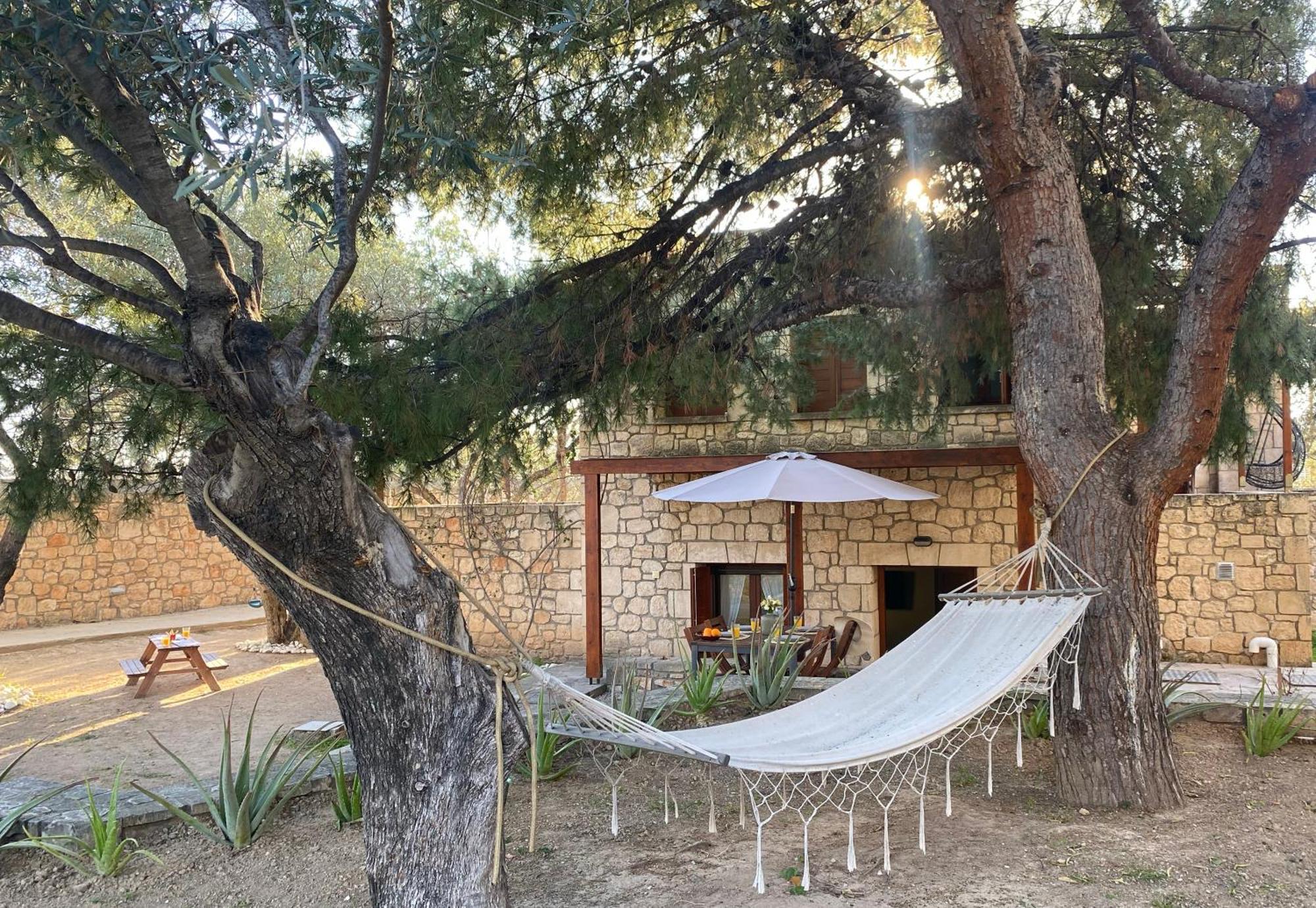 Pyrgos Ralli Estate Guesthouse Aegina Kültér fotó